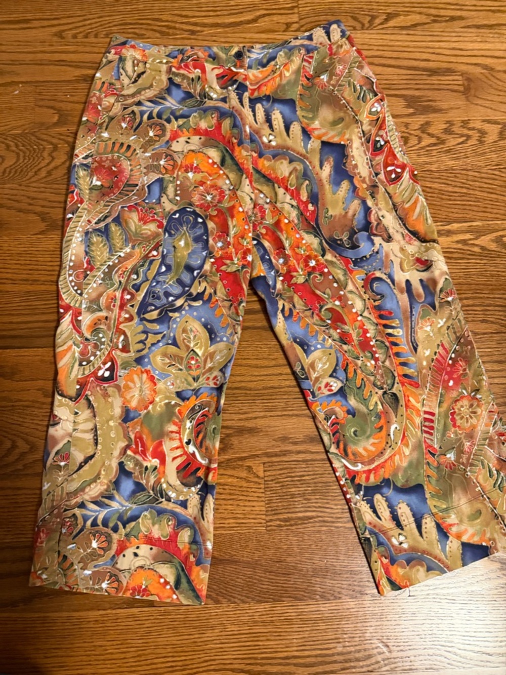 Chico's multicolor print capri crop pants - size 1.5